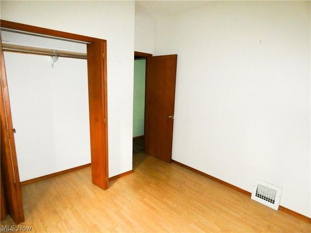 3864 E 52nd Street, Newburgh Heights, OH 44105