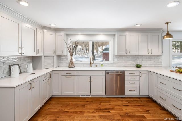 13 Hissarlik Way, Bedford, NY 10506