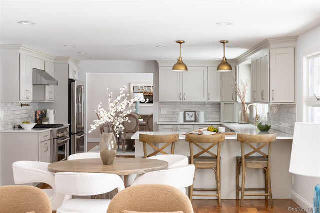 13 Hissarlik Way, Bedford, NY 10506