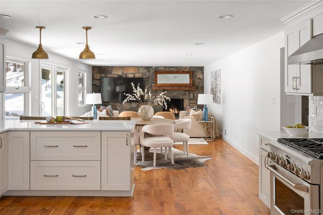 13 Hissarlik Way, Bedford, NY 10506