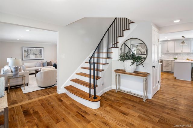 13 Hissarlik Way, Bedford, NY 10506