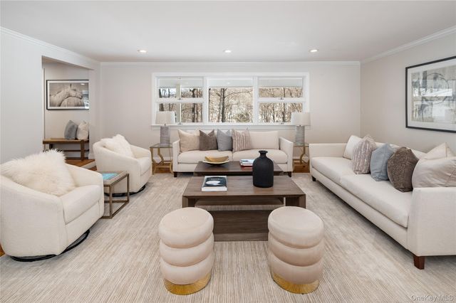 13 Hissarlik Way, Bedford, NY 10506