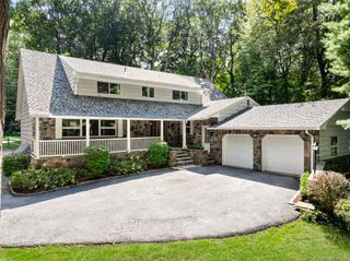 13 Hissarlik Way, Bedford, NY 10506