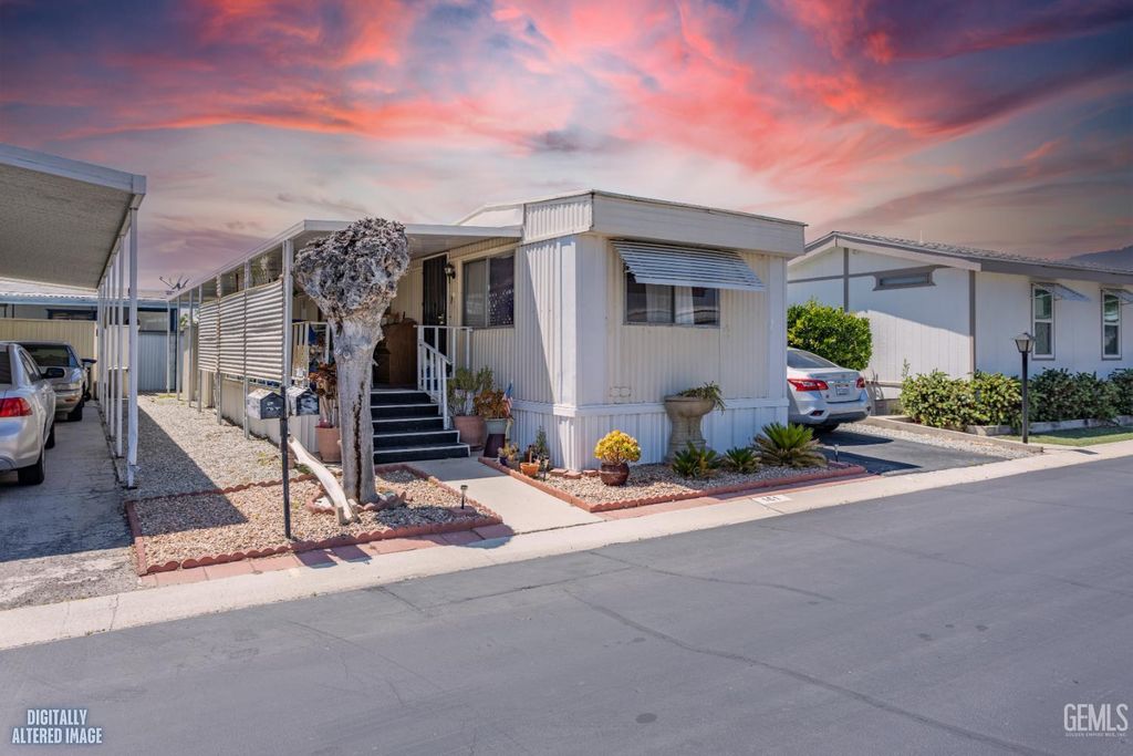 575 S Lyon Avenue 161, Hemet, CA 92543