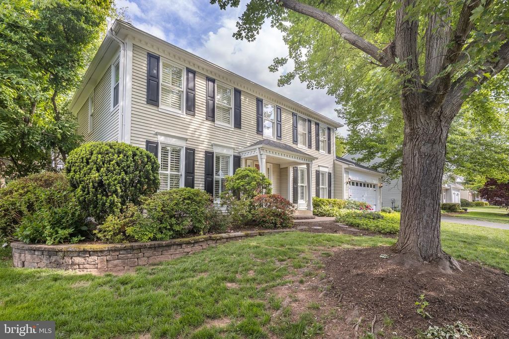 14392 FLOURCASTLE CT, Centreville, VA 20120