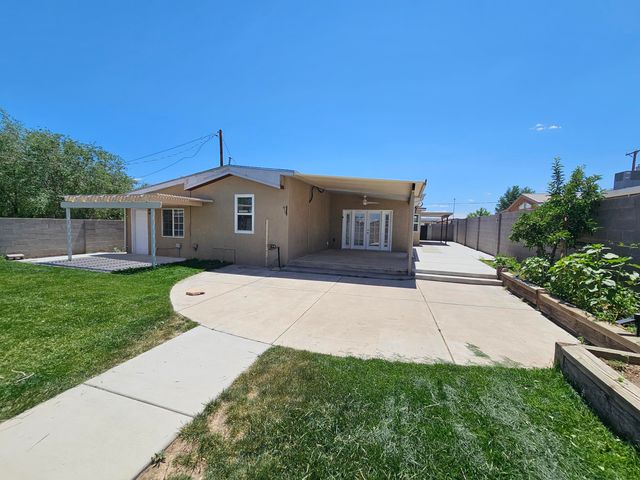 244 E Avenida Bernalillo, Bernalillo, NM 87004