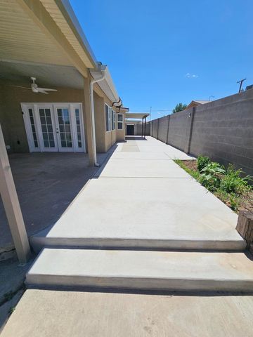 244 E Avenida Bernalillo, Bernalillo, NM 87004