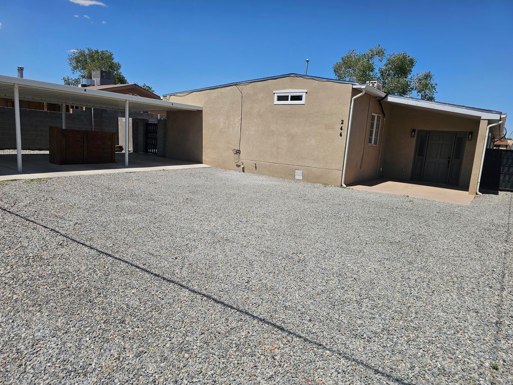 244 E Avenida Bernalillo, Bernalillo, NM 87004