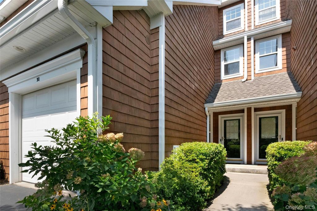 31 Glen Hill Lane 31, Tarrytown, NY 10591 — exterior
