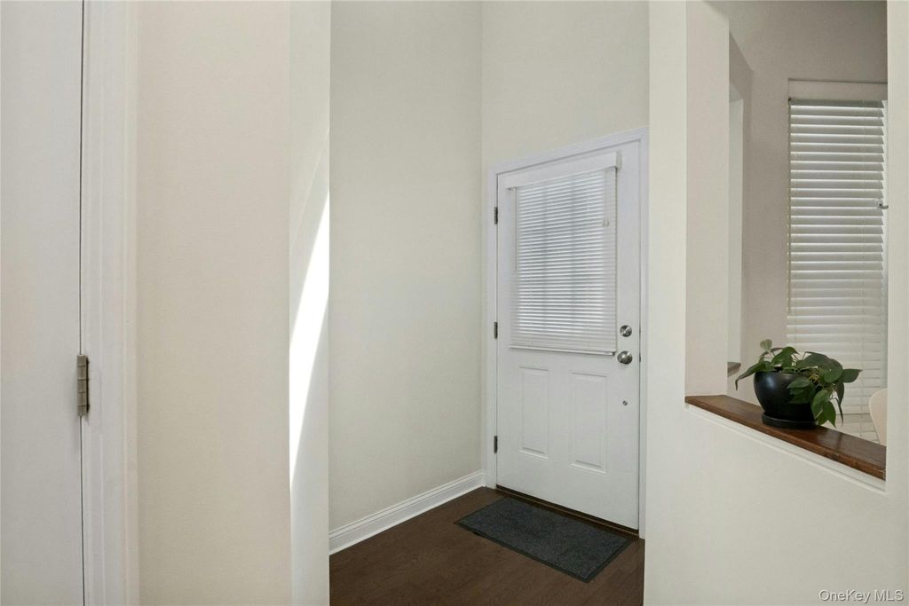 31 Glen Hill Lane 31, Tarrytown, NY 10591 — photo 3
