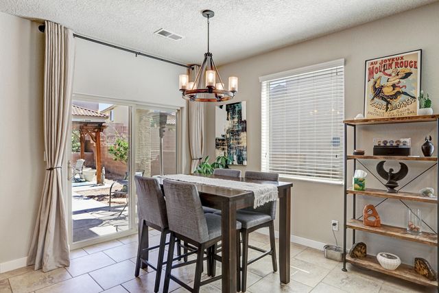 8827 Zephyr Place NW, Albuquerque, NM 87120