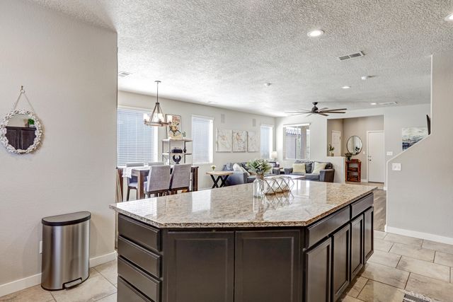 8827 Zephyr Place NW, Albuquerque, NM 87120