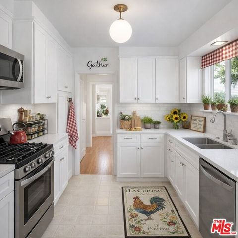5801 Willis Avenue, Sherman Oaks, CA 91411