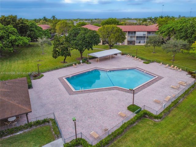 13300 SW 1st St 109O, Pembroke Pines, FL 33027