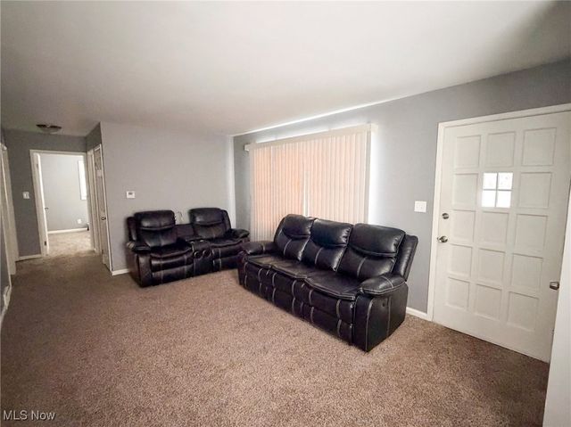 1915 Highlawn Avenue, Youngstown, OH 44509