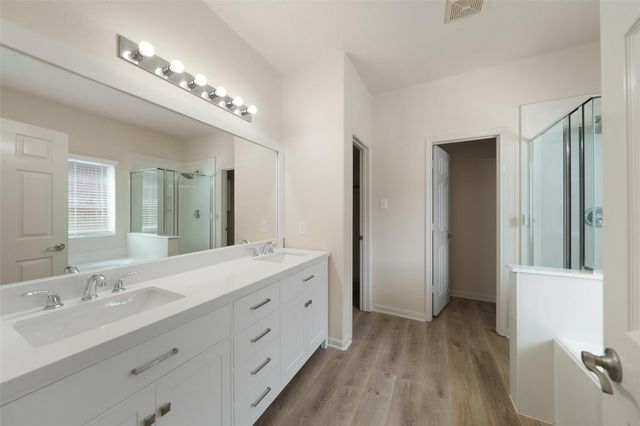 438 Oak Gate Drive, Conroe, TX 77304