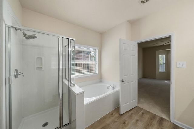 438 Oak Gate Drive, Conroe, TX 77304