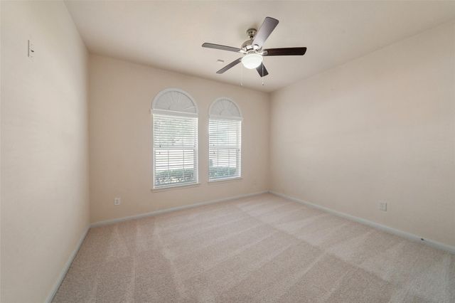 438 Oak Gate Drive, Conroe, TX 77304