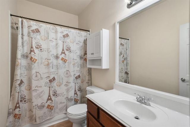 438 Oak Gate Drive, Conroe, TX 77304