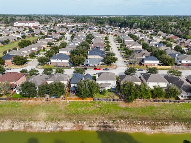 438 Oak Gate Drive, Conroe, TX 77304