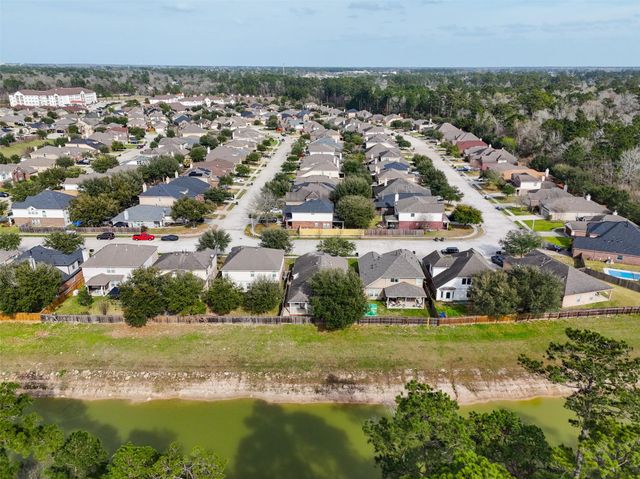 438 Oak Gate Drive, Conroe, TX 77304