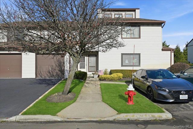 100 Daly Boulevard 2103, Oceanside, NY 11572