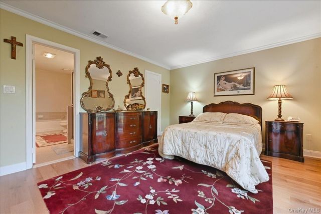 100 Daly Boulevard 2103, Oceanside, NY 11572