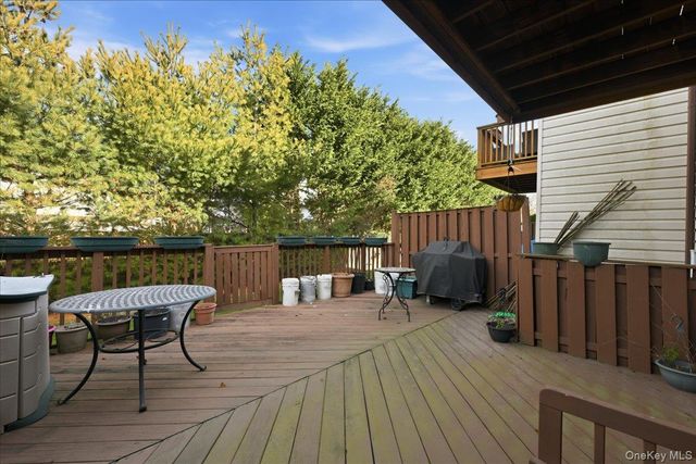 100 Daly Boulevard 2103, Oceanside, NY 11572