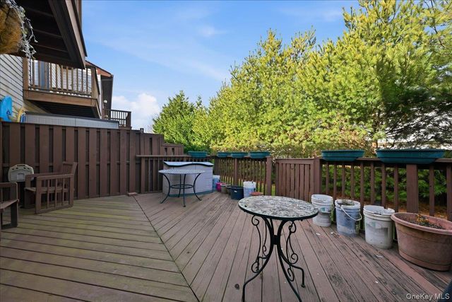 100 Daly Boulevard 2103, Oceanside, NY 11572