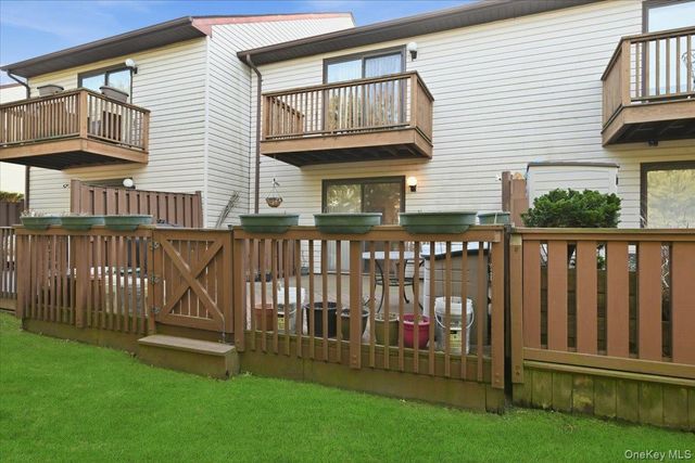 100 Daly Boulevard 2103, Oceanside, NY 11572