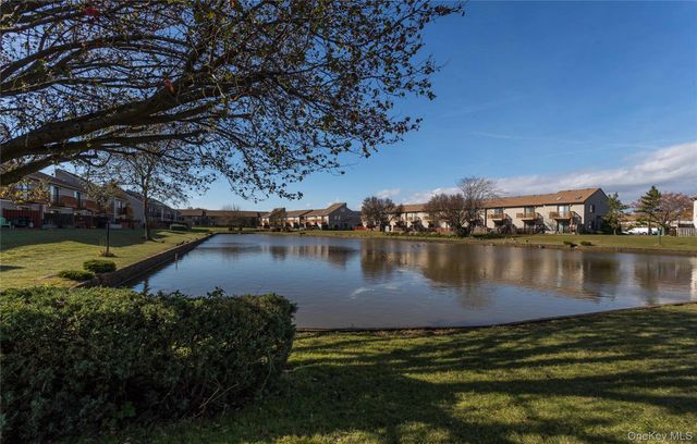 100 Daly Boulevard 2103, Oceanside, NY 11572