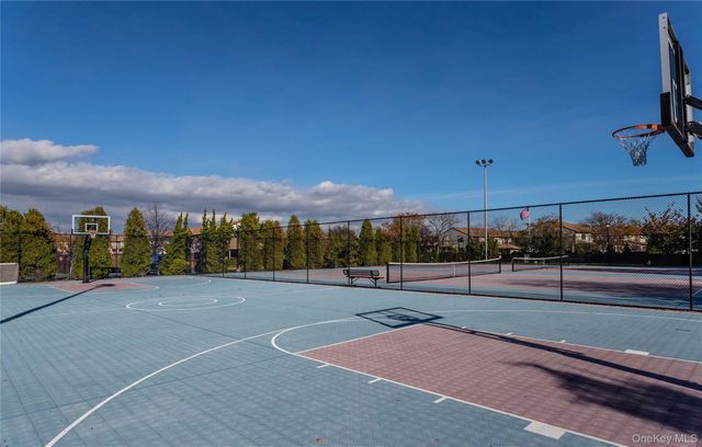 100 Daly Boulevard 2103, Oceanside, NY 11572