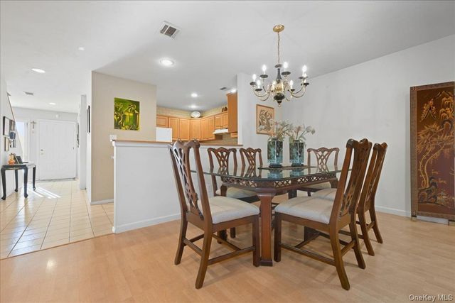 100 Daly Boulevard 2103, Oceanside, NY 11572