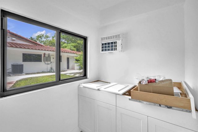 2800 Palmer Drive, Hollywood, FL 33021