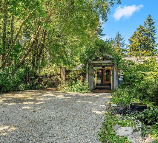 12032 Vashon Highway SW, Vashon, WA 98070
