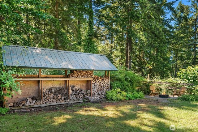 12032 Vashon Highway SW, Vashon, WA 98070