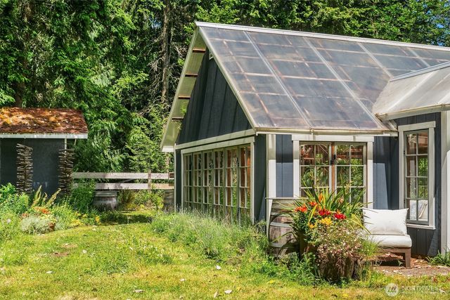 12032 Vashon Highway SW, Vashon, WA 98070