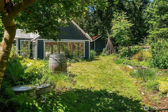 12032 Vashon Highway SW, Vashon, WA 98070