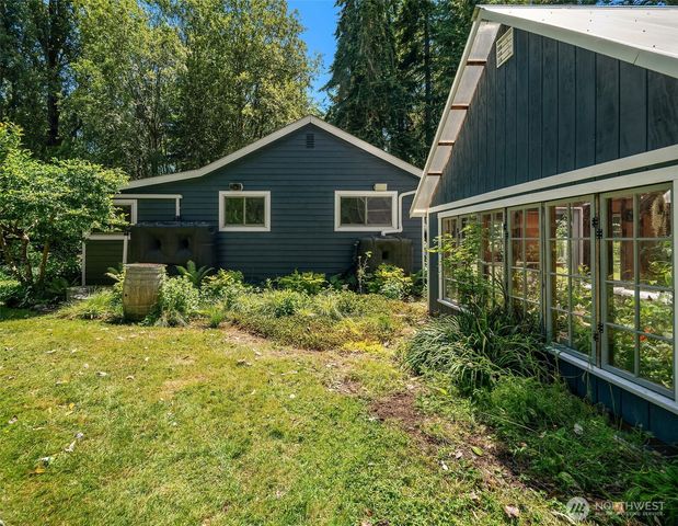 12032 Vashon Highway SW, Vashon, WA 98070