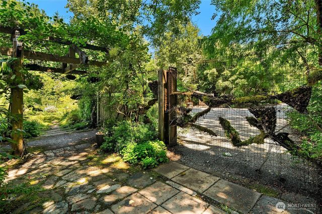 12032 Vashon Highway SW, Vashon, WA 98070