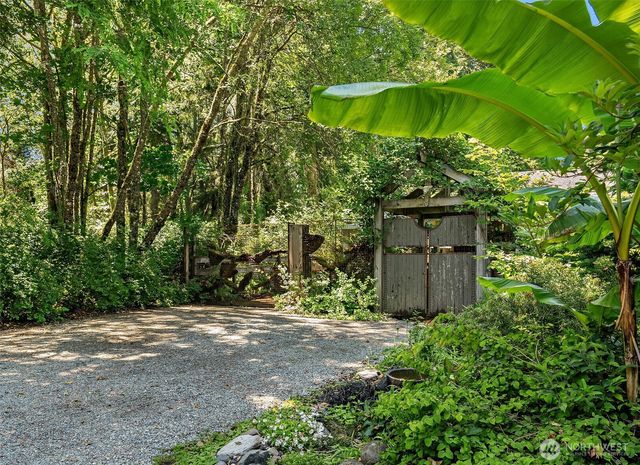 12032 Vashon Highway SW, Vashon, WA 98070