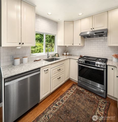 12032 Vashon Highway SW, Vashon, WA 98070