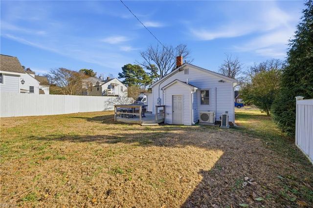 230 Nelson ST, Yorktown, VA 23690