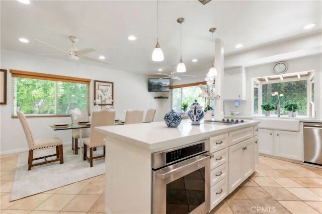 22664 Jameson, Calabasas, CA 91302