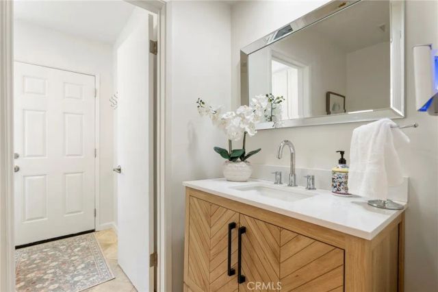 22664 Jameson, Calabasas, CA 91302