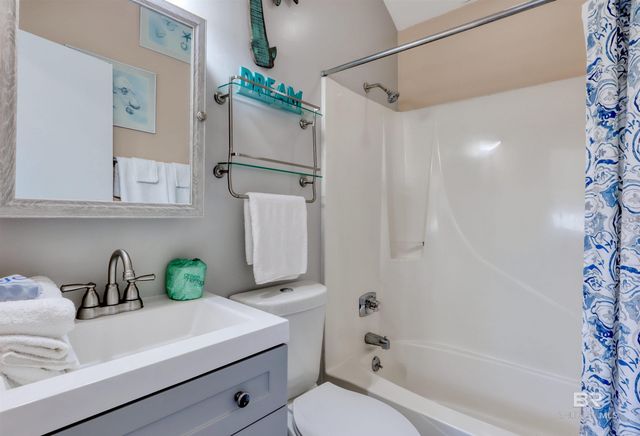 507 W Beach Boulevard 304, Gulf Shores, AL 36542