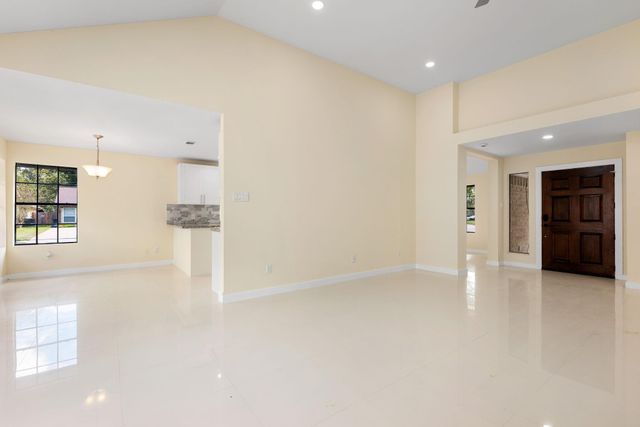 15602 Four Season Drive, Houston, TX 77084