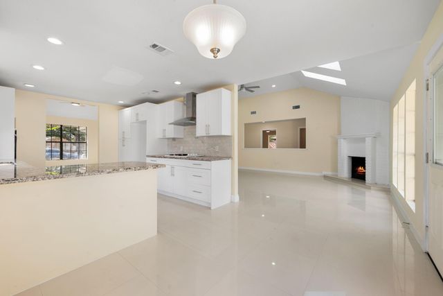 15602 Four Season Drive, Houston, TX 77084