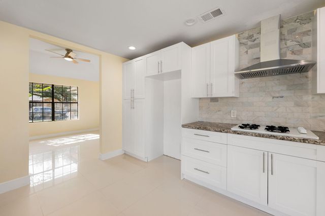 15602 Four Season Drive, Houston, TX 77084