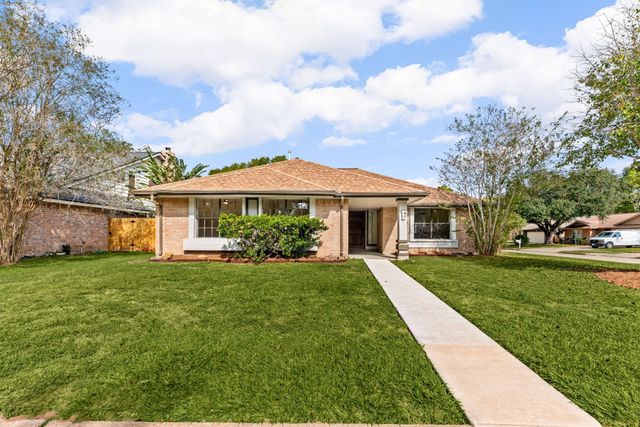 15602 Four Season Drive, Houston, TX 77084